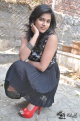 Bhargavi Launches Pochampally Ikat art Mela